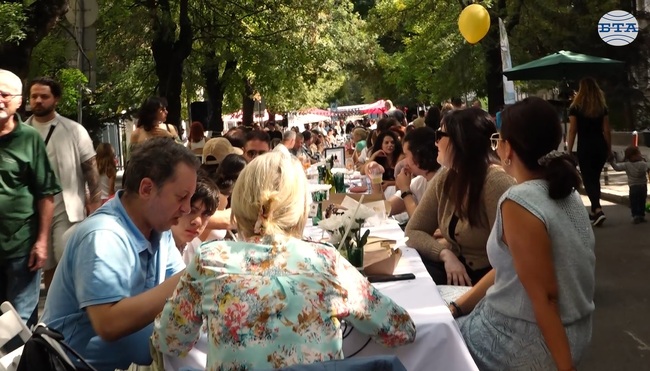 За последно тази година "Голямата маса" събира жители и гости на район "Оборище"