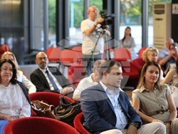 Варна - списание ЛИК „Царете на смеха на 100“ - представяне