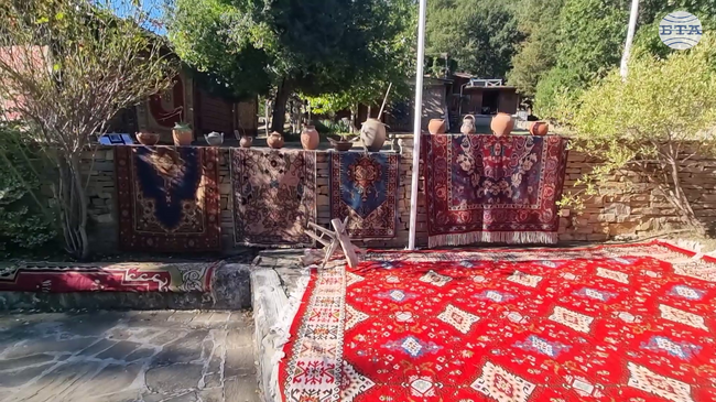 Изложба на над 160 килима показва богатството на котленската килимарска школа край Медвен