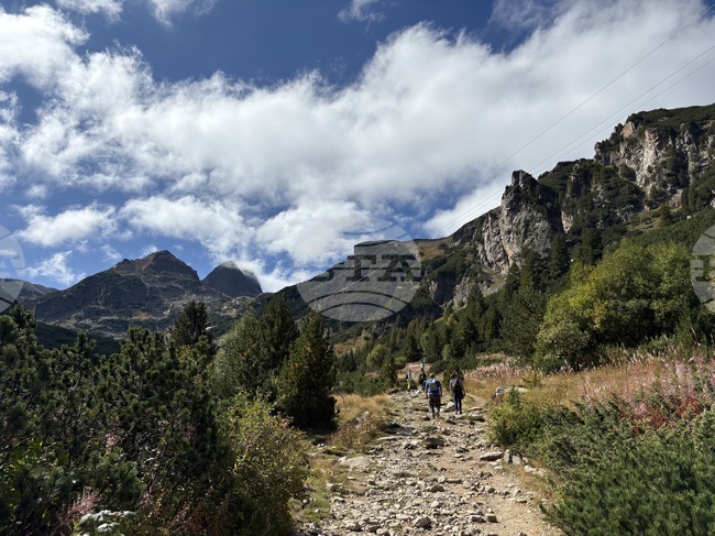 Добри са условията за туризъм по планините, съобщиха от Планинската спасителна служби на БЧК
