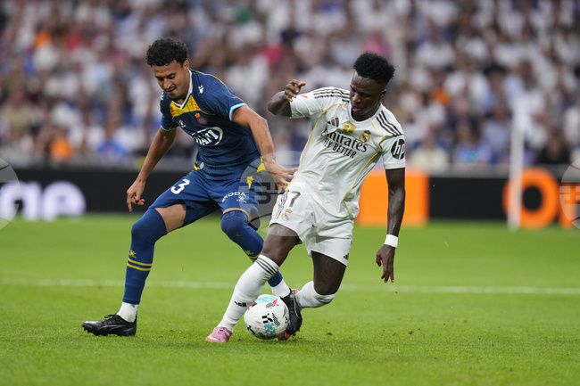 В Реал Мадрид са категорични, че Винисиус ще подпише нов договор, само ако приеме условията с клуба