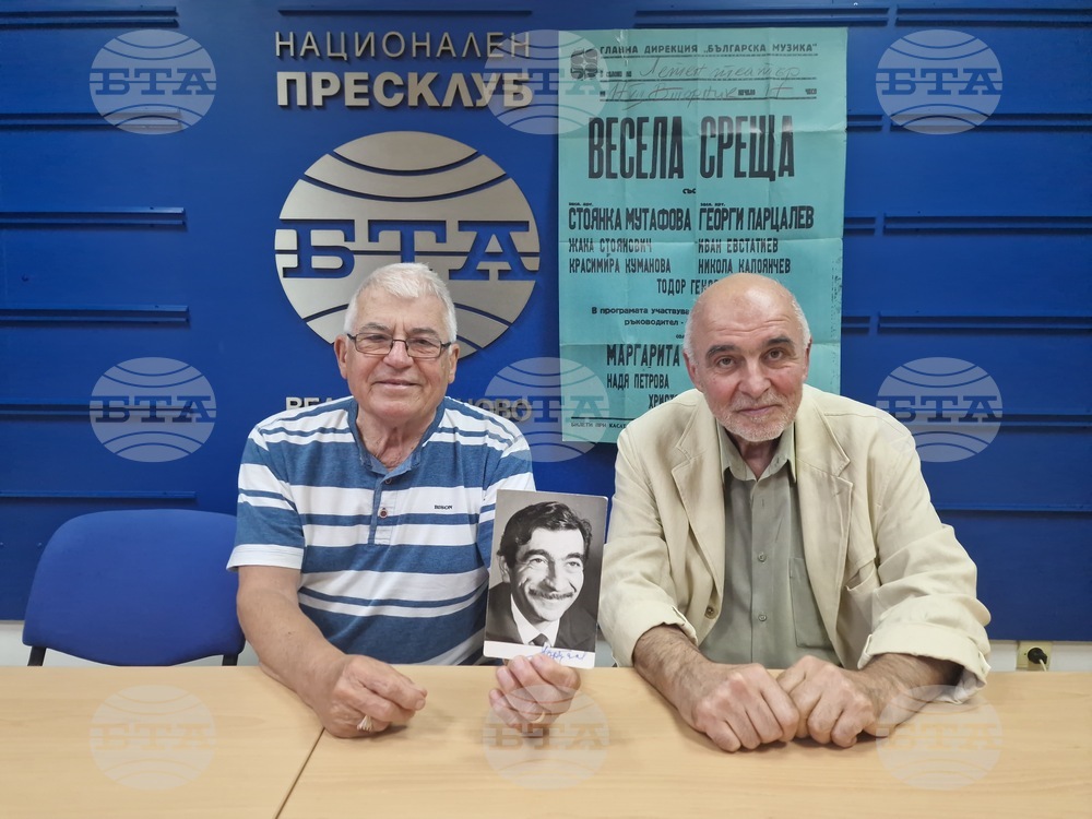 Великотърновски актьори пазят незабравими лични спомени от срещите и партньорството си на сцена с Калоянчев и Парцалев