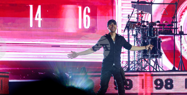 Enrique Iglesias Delights 30,000 Fans at Sofia Stadium Concert