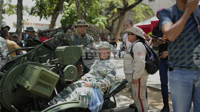 АФП: Паравоенните групировки във Венецуела са готови да се бият след американската атака и "предателствата"