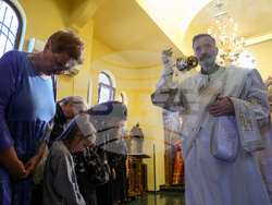 Празнична Света литургия - Патриарх Даниил