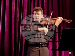 Централен военен клуб - Светлин Русев - концерт