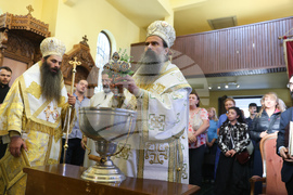 Празнична Света литургия - Патриарх Даниил