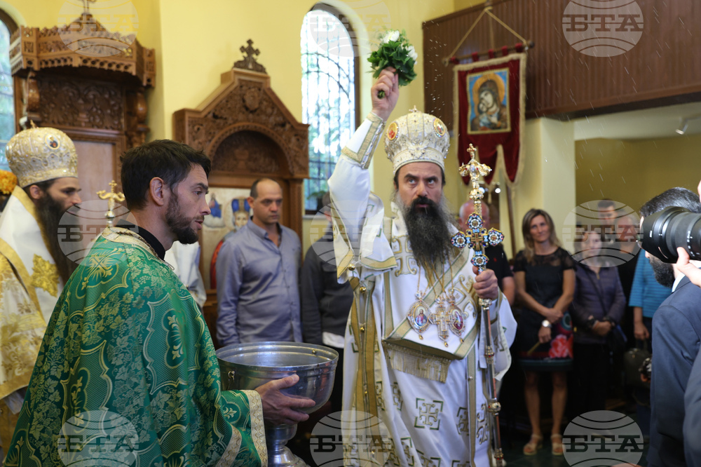 Празнична Света литургия - Патриарх Даниил
