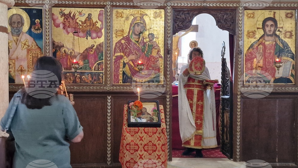 Шумен - храм „Св. Пророк Илия“ - отец Николай - неделна литургия