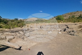Село Караново - археология - мраморен постамент