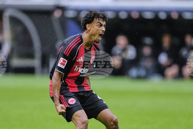 Германски национал предизвика интерес от водещи футболни клубове в Европа