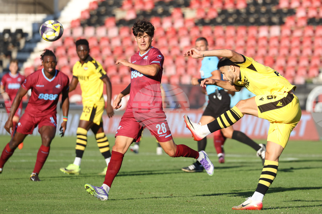 Ботев Пловдив победи Септември