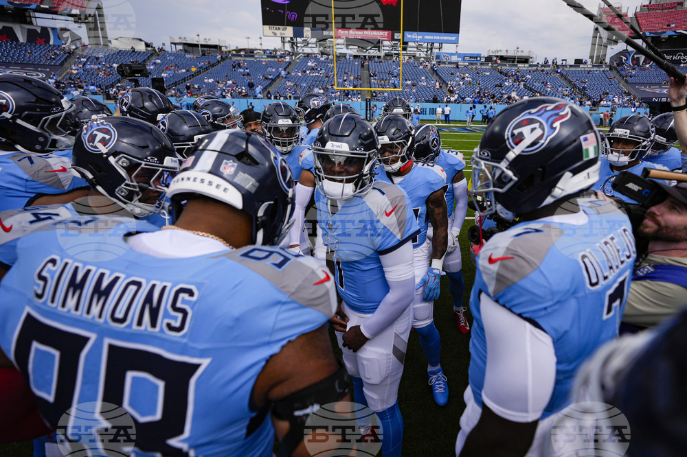 Colts Titans Football