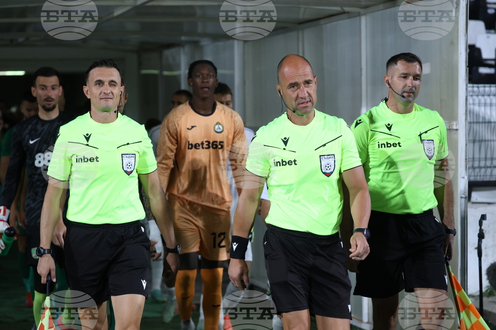 Валентин Железов ще ръководи срещата между Ботев Пловдив и Левски утре