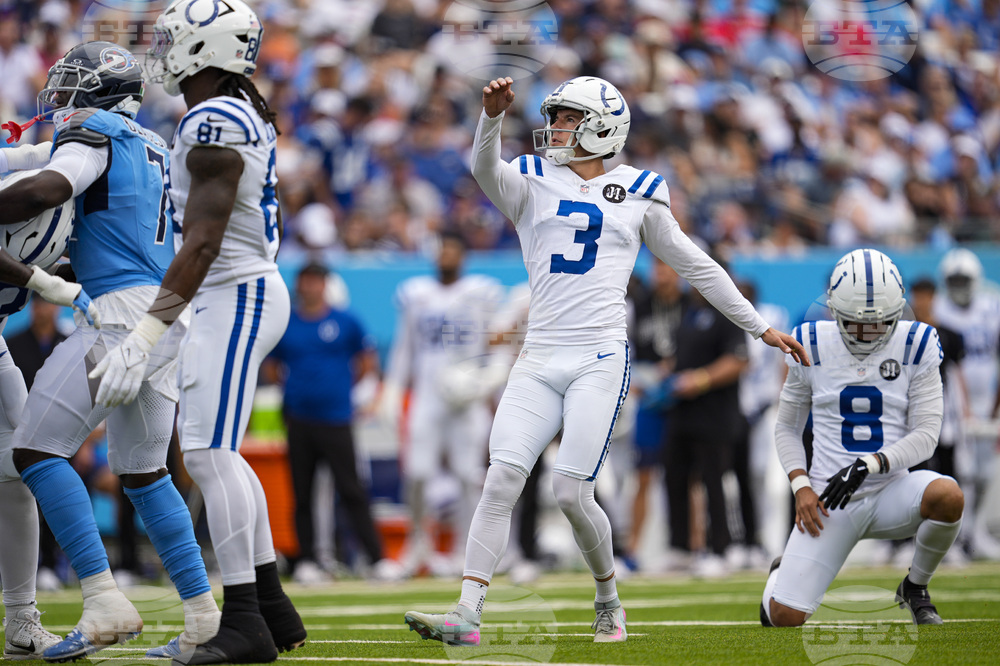 Colts Titans Football