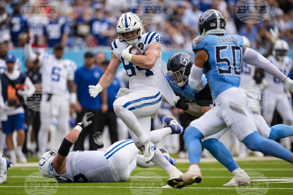Colts Titans Football