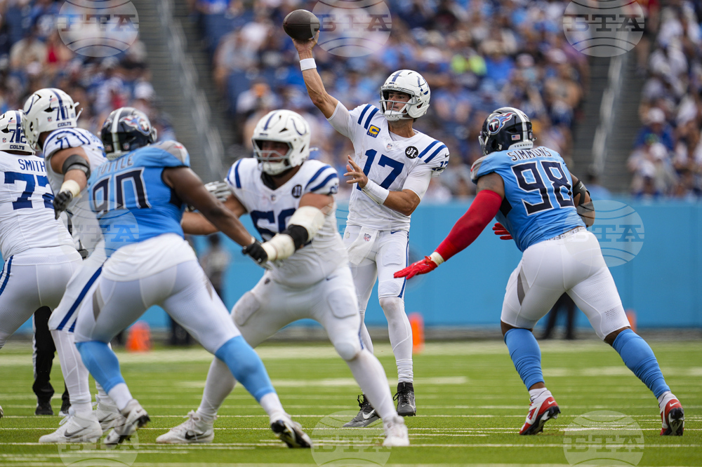 Colts Titans Football