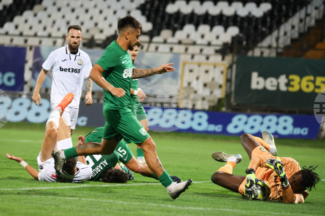 Славия и Берое завършиха наравно