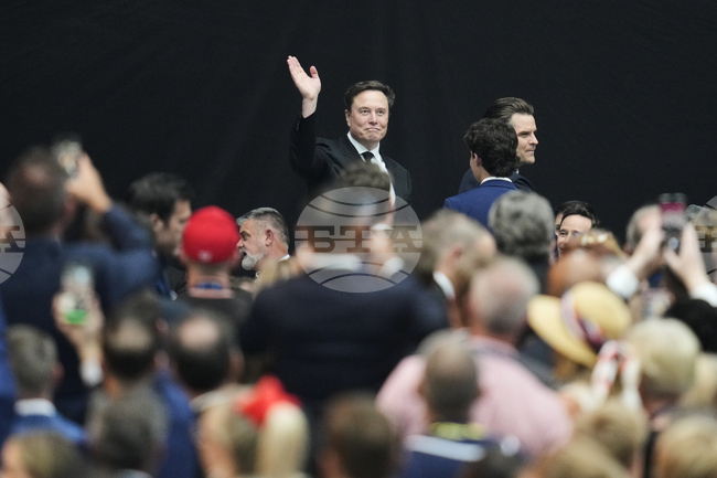 ЕС осъжда „напълно безумните изявления“ на Илон Мъск след наложената на „Екс“ глоба 