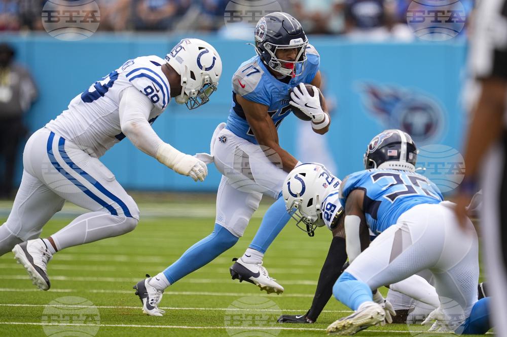 Colts Titans Football