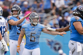 Colts Titans Football