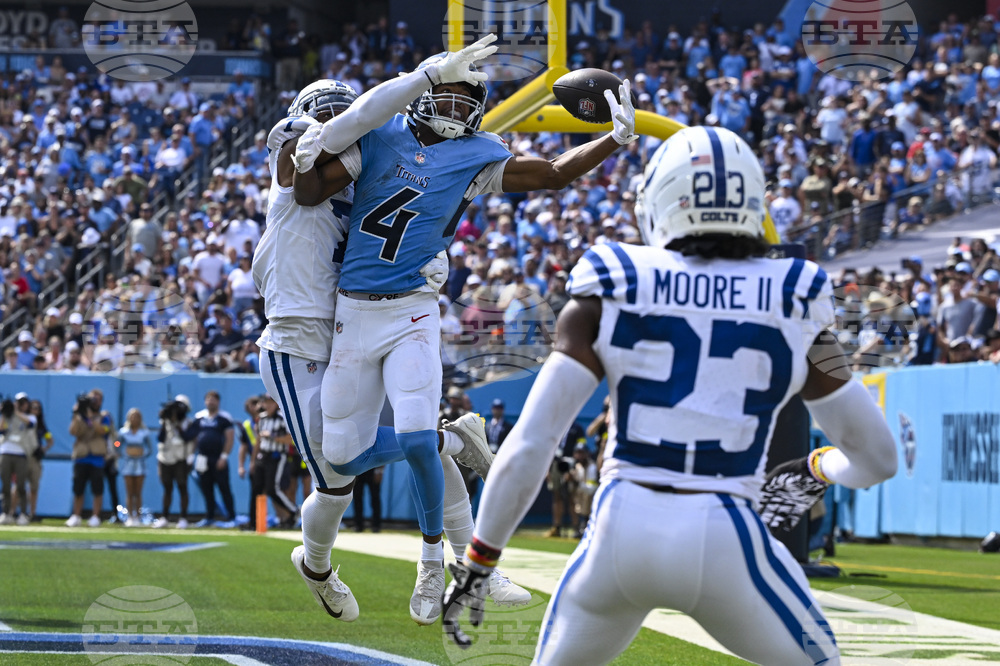 Colts Titans Football