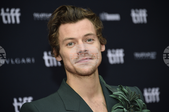 Хари Стайлс подхрани спекулациите за своите бъдещи планове с видеоклип в социалните мрежи