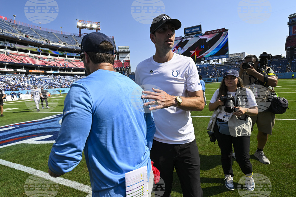Colts Titans Football
