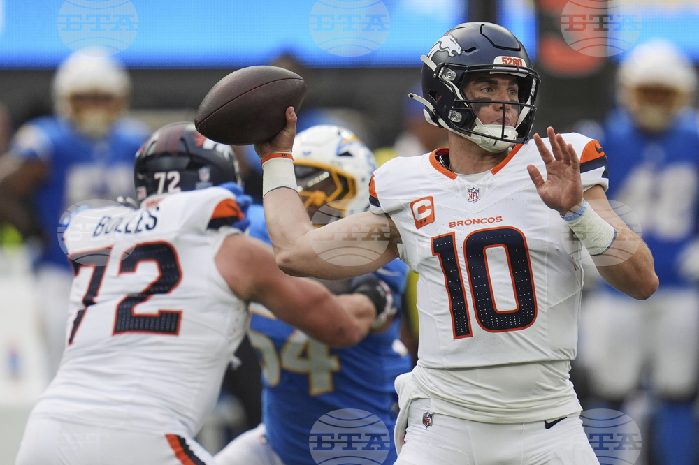 Broncos Chargers Football