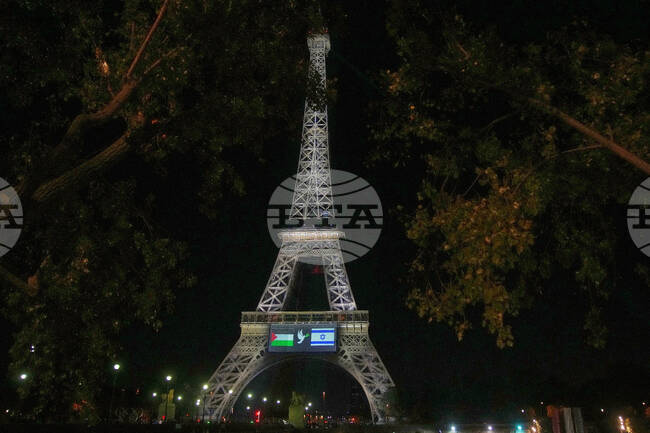 Около 100 града в цяла Франция развяха палестинското знаме пред кметствата си