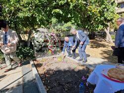 Националният литературен музей почете паметта на Иван Вазов с поклонение на гроба му