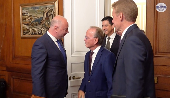 Засилване на съвместната търговия и взаимните инвестиции обсъди премиерът Росен Желязков с делегация от щата Юта