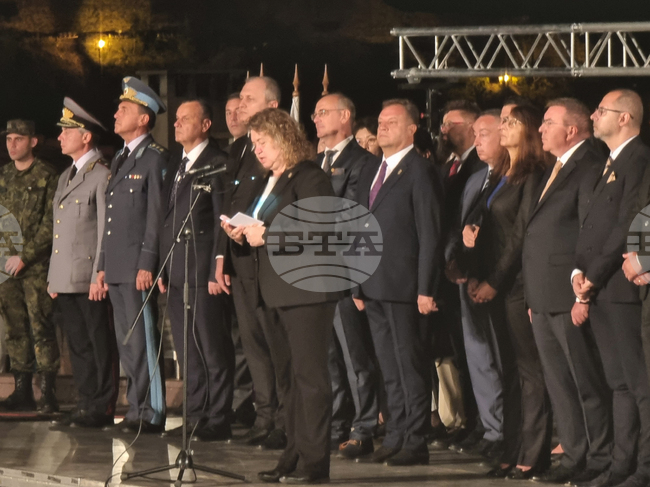 Нужно е да търсим и пазим това, което ни обединява, а не да се демонстрира това, което ни разделя, каза председателят на парламента Наталия Киселова