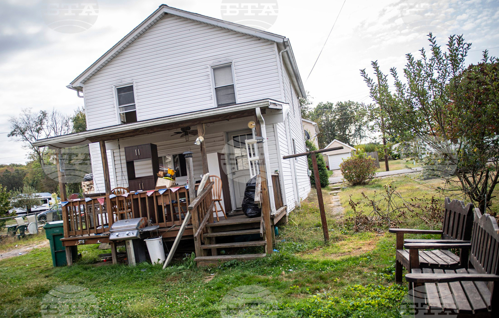 Cadogan woman charged in the deaths of 4 infants