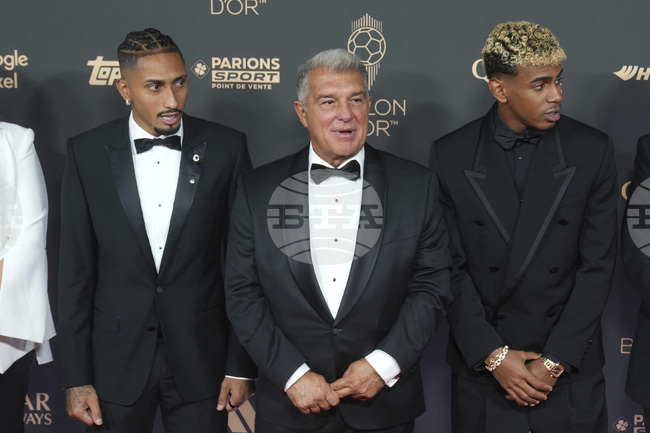 Лапорта: "Отношенията ни с Меси се подобряват"