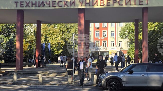  Чуждестранните студенти в Техническия университет в София са 1198, от които 155 са от страни от ЕС, съобщиха за БТА от висшето училище