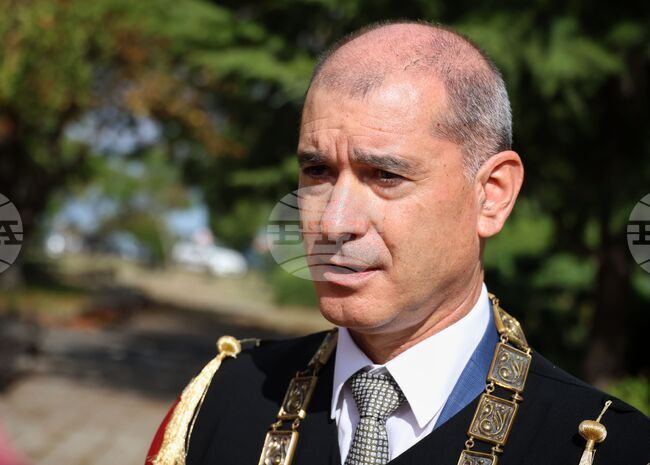 При нас приемът расте, за разлика от други висши училища в страната, заяви ректорът на Бургаския държавен университет проф. Сотир Сотиров