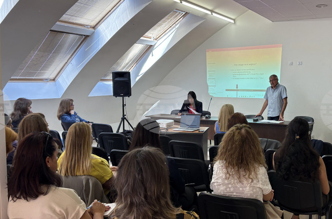 Вендинг машините и автоматите на самообслужване от 1 януари ще работят само в евро, поясниха в Самоков експерти на събитие от информационната кампания за еврото