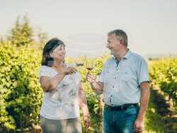 Село Царев Брод - Винарска изба Царев брод