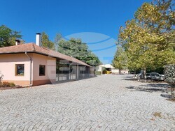 Село Царев Брод - Винарска изба Царев брод