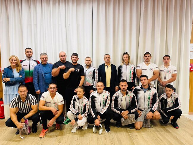 Трето място за България в отборното класиране при мъжете на Световното първенство по канадска борба