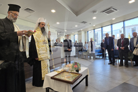 Нова болница - освещаване