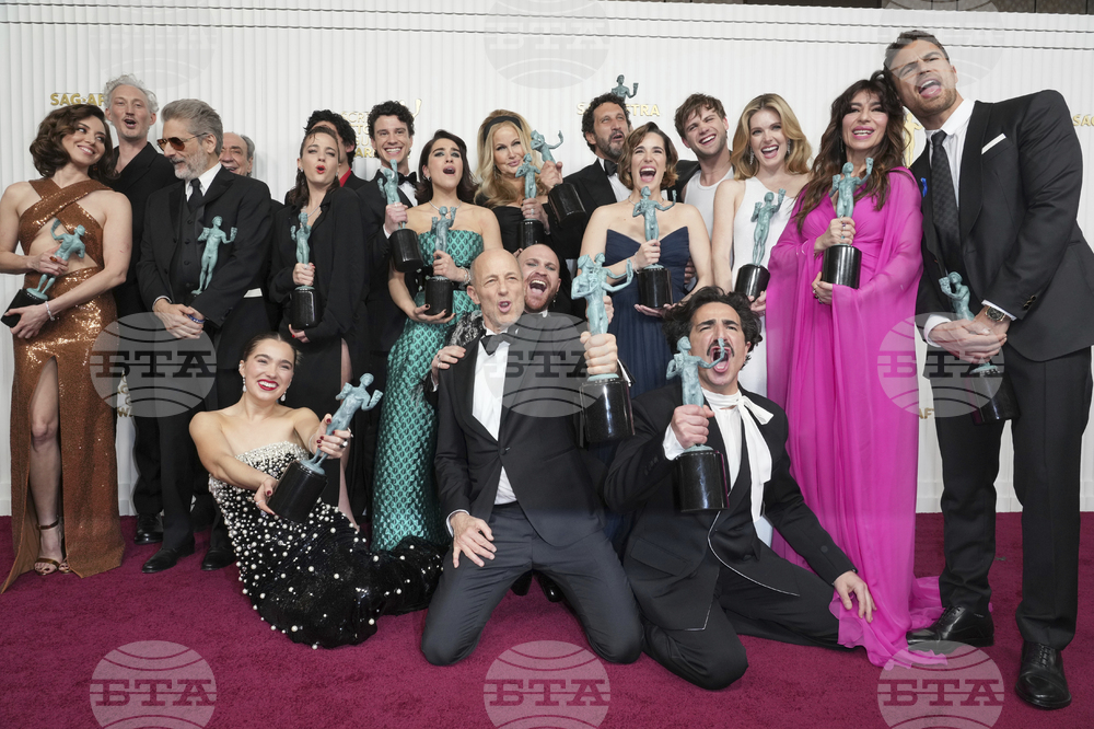 Сериалът "Белият лотос" се раздели с актьор, обвинен в подкрепа на Владимир Путин