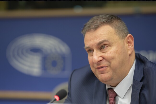 ПП “ГЕРБ”: Емил Радев организира международен форум в ЕП за потенциала и рисковете от развитието на изкуствения интелект