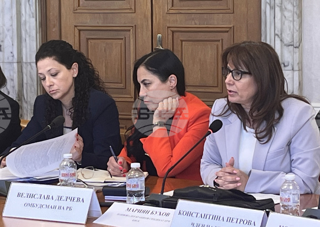 Омбудсманът Велислава Делчева отправи препоръки към законопроекта за водоснабдяването и канализацията