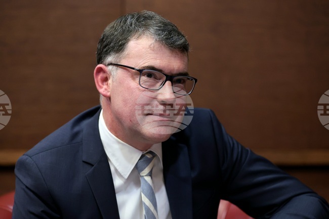 Очакваме по-висок икономически растеж, но реформите трябва да продължат и след влизането в еврозоната, заяви за БТА ръководителят на мисията на МВФ за България Фабиан Борнхорст