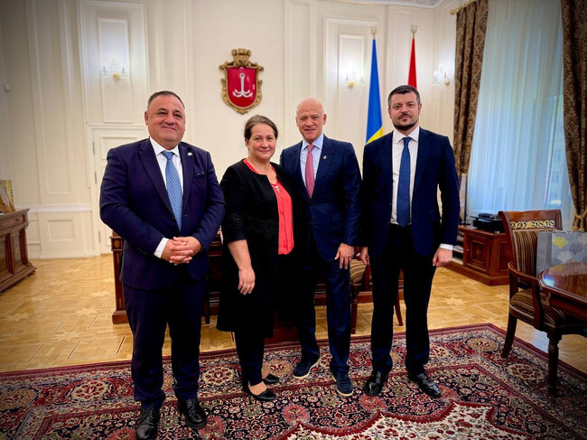 Кметът на Одеса се срещна с кметовете на три молдовски общини