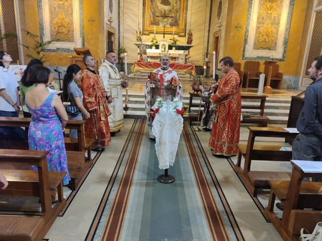 Българската православна църковна община „Свети Седмочисленици“ в Италия отбеляза Кръстовден и почете светите София, Вяра, Надежда и Любов 