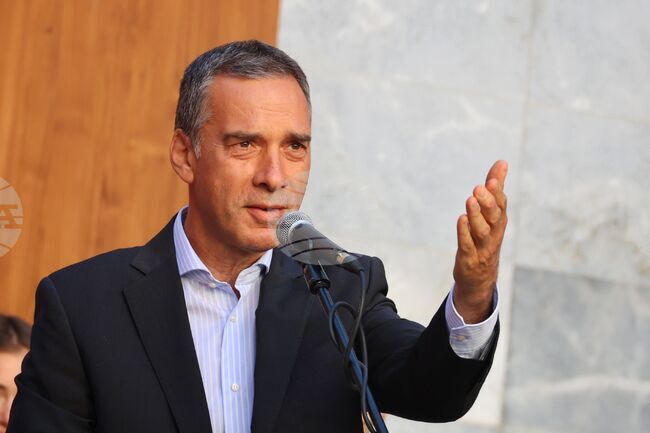 Кметът на Бургас предлага актуализация на правилата за подкрепа на талантливи ученици и студенти