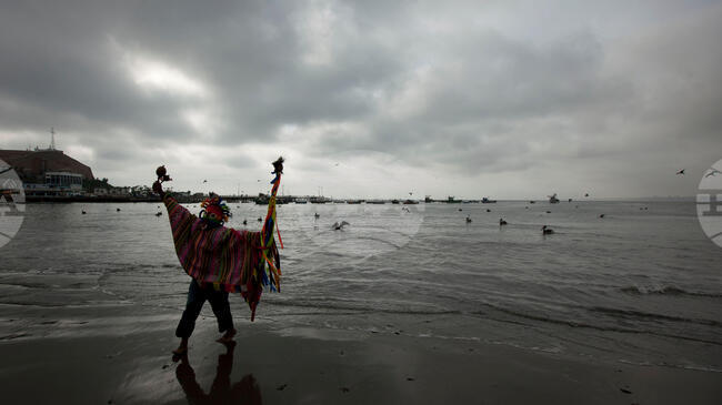 Ньошател върна исторически предмети на Южна Африка